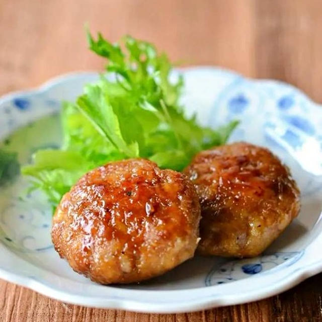大幅かさ増し＆食べごたえ満点！「豚こまポテトバーグ」でご飯がすすむ