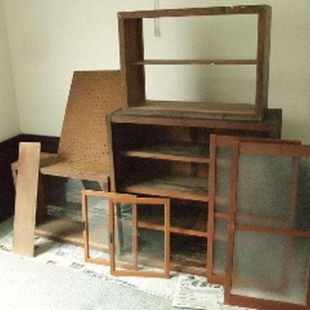 ■古い家具のリメイク・カフェ作り■
