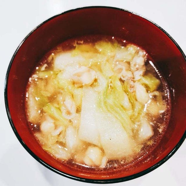【レシピ】コリコリ食感が抜群♡白菜と軟骨のスープ