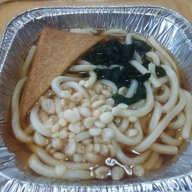 ランチ(きつねうどん)とRIVERSウォールマグ