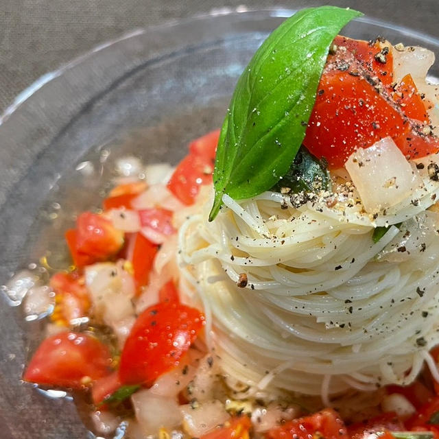 トマトマリネを使った。冷製トマトパスタ