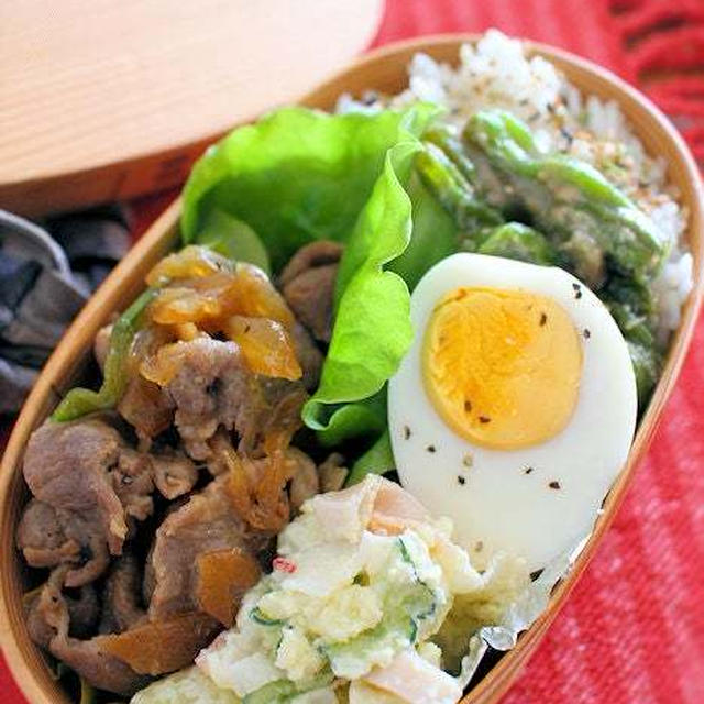 残りのお肉入った　夫のわっぱお弁当