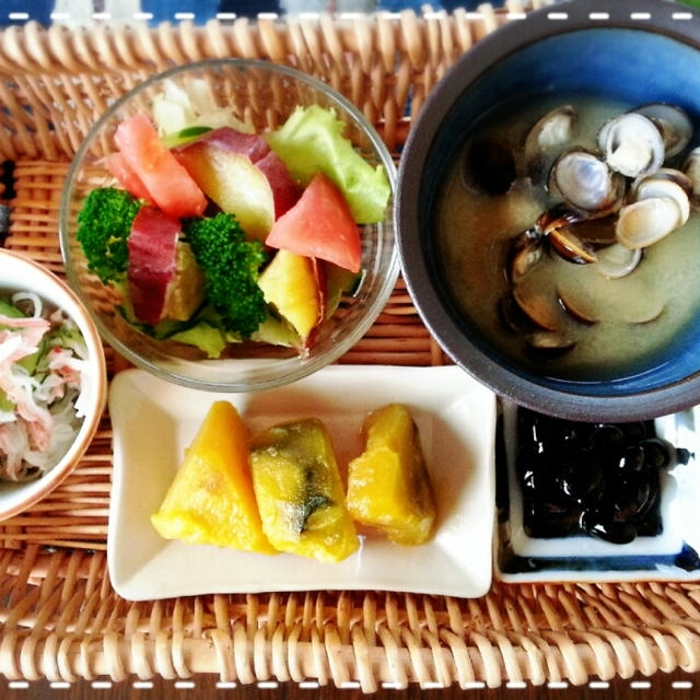 常備菜ちょこちょこ盛りで元氣盛り盛りてんこ盛り〜朝食です(*´ω｀*)