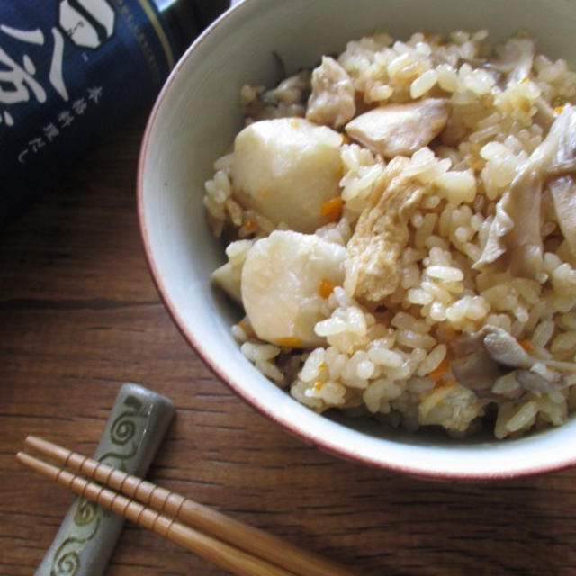 鶏や舞茸の旨みがご飯にしみ込む♡旬の舞茸・里芋入りかやくご飯♪