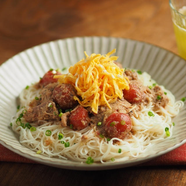 レシピブログ連載、サバ缶とミニトマトのぶっかけそうめん