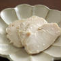 塩麹サラダチキンと、新玉ねぎのドレッシング