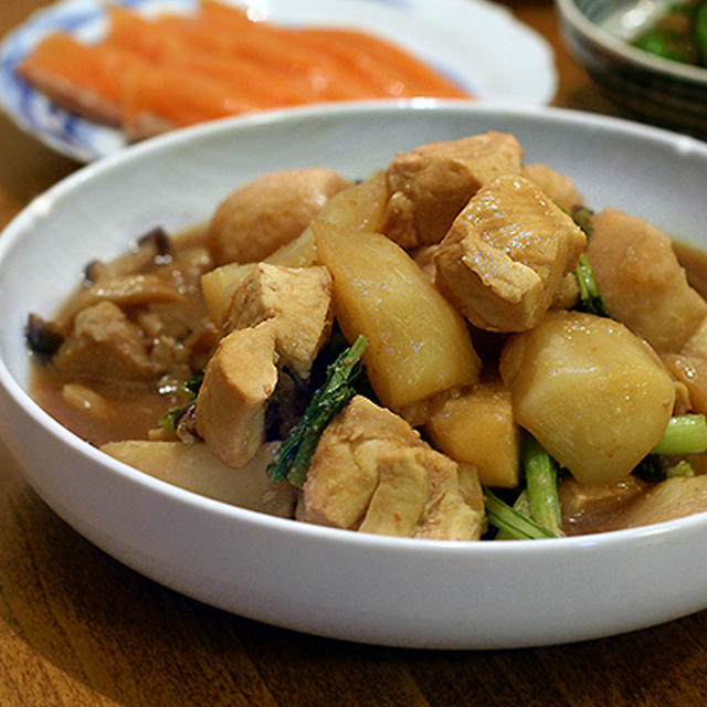 鶏肉と根菜の煮物・オニオンスープとグラタン