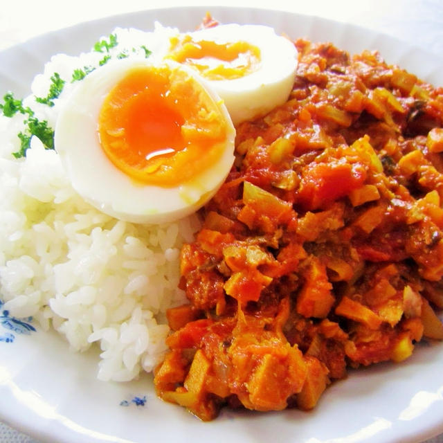 ［お肉不使用］ヘルシー♡さんま缶と高野豆腐のトマトカレー