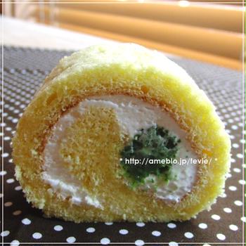 フライパンで小松菜ロールケーキ(2)♪
