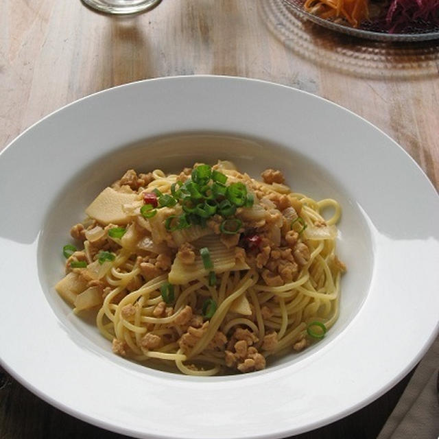 ストウブで♪ 筍と大豆ミートの和風パスタ