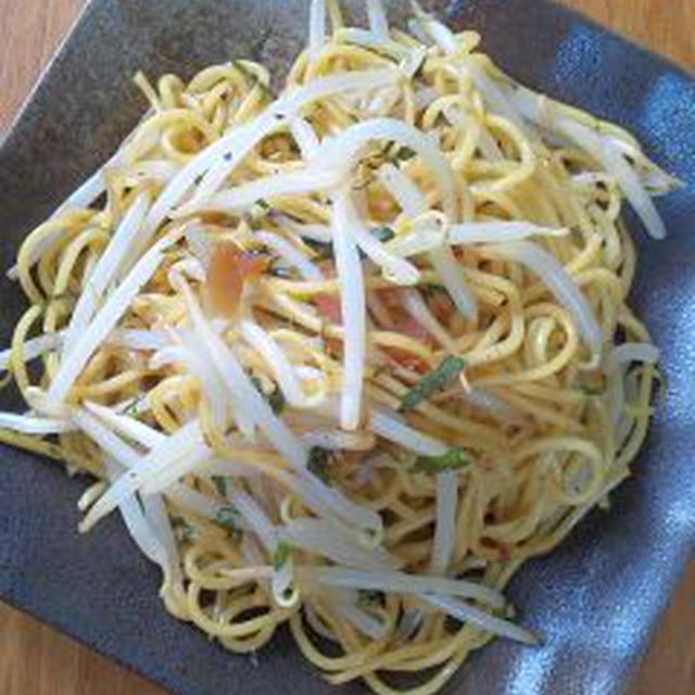 [昼ごはん][一皿でお腹いっぱい]もやしの焼きそば