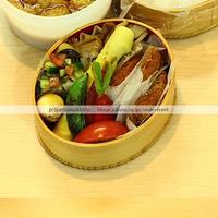 お弁当に薬包紙というチョイス/鯵フライ弁当