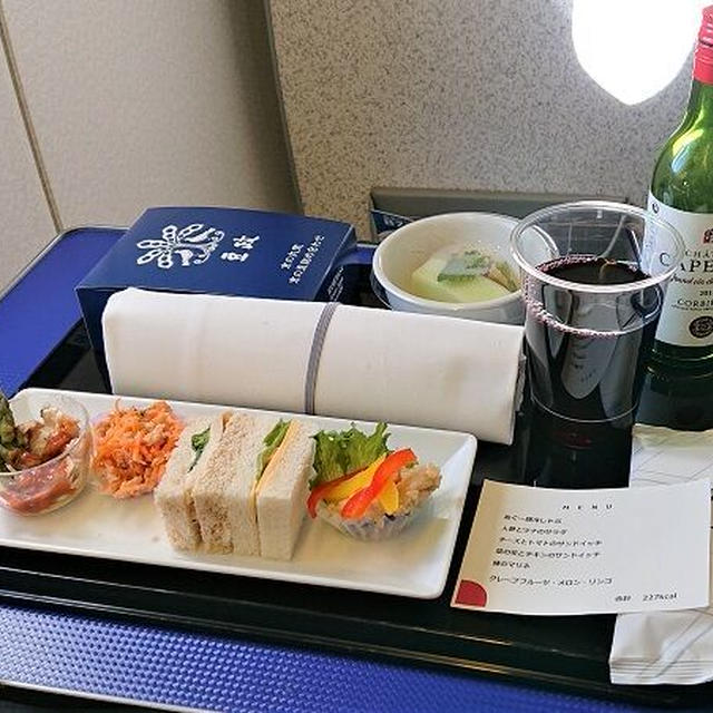 ANAプレミアムクラスの機内食第35弾★羽田⇔那覇便：軽食★そして空港ラウンジの新型コロナ対策