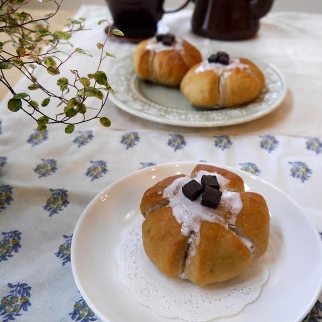 ロースト深めのコーヒーのパン