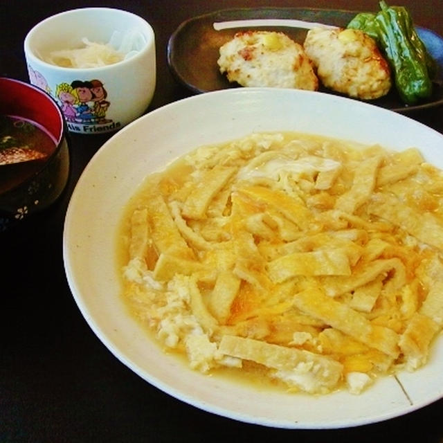 うす揚げの玉子とじと浅利のお味噌汁