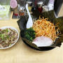 辛ネギラーメンの太麺をこいめで啜る 〜のり5枚・チャーシュー丼〜