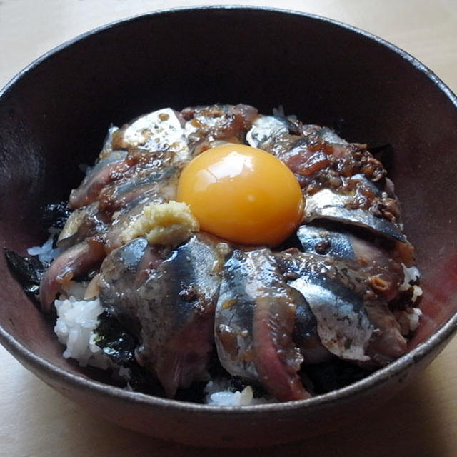 秋刀魚わた醤油漬け丼