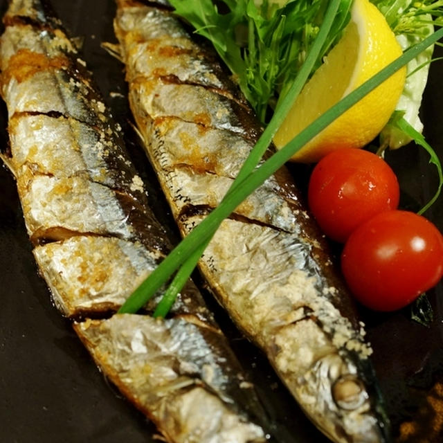 【秋刀魚の塩焼き／ハマグリの澄まし汁で大根粥です♪】晩ご飯です。