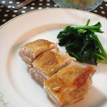 皮がパリパリッ☆シンプルチキンソテー