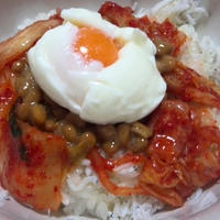 贅沢！？しらす、キムチ納豆丼。