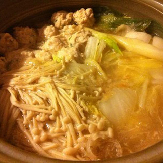 鶏つくねの白ゴマ鍋