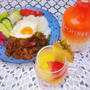スパイシー「ガパオ」とフルーツ入り「ピーチツリーサワー」休日ランチ編♪