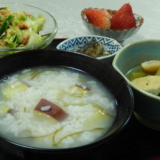 粥とキャベツの手もみサラダ