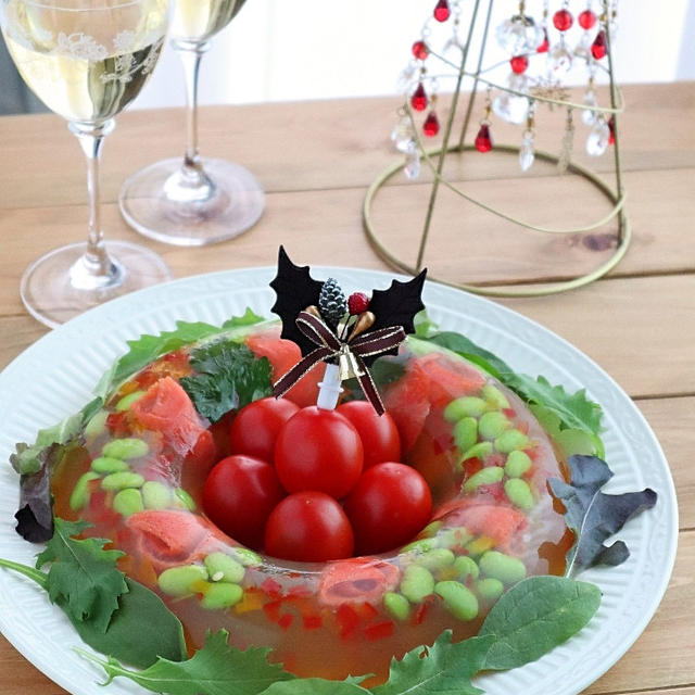 クリスマスパーティーに♪簡単！サーモンと彩り野菜のゼリー寄せ