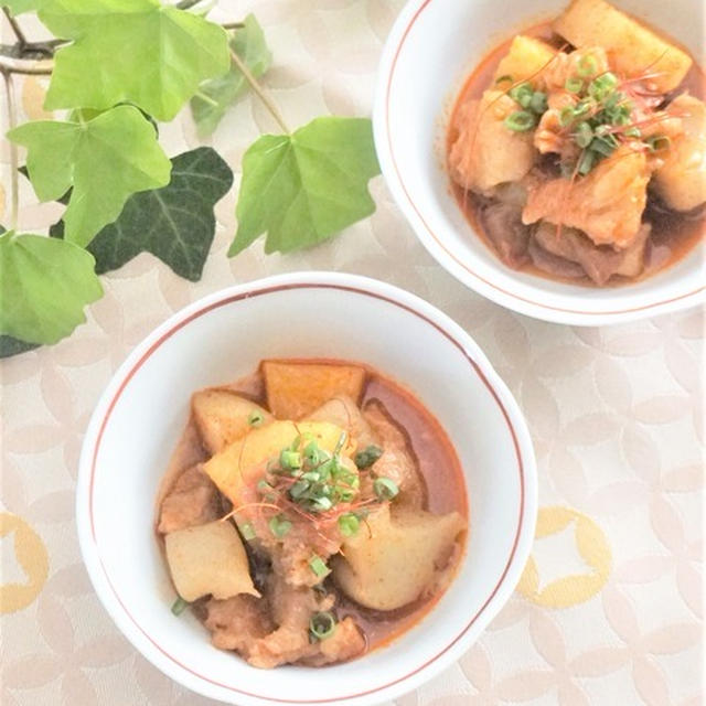 牛すじと大根のコチュジャン煮込み