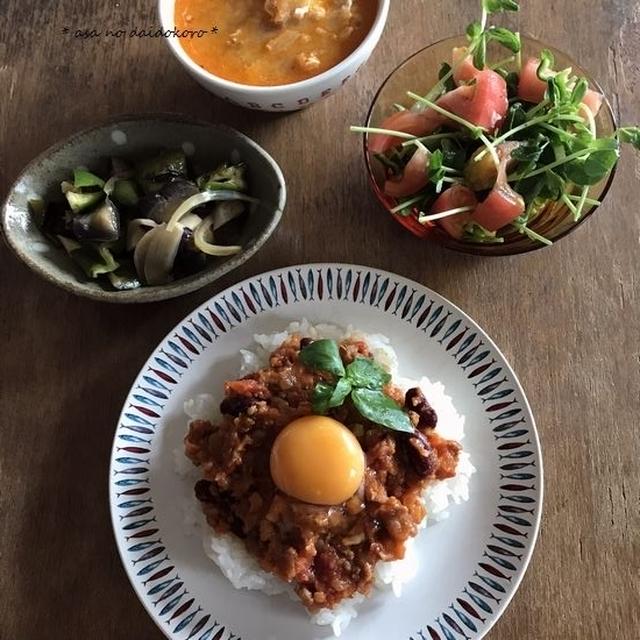 生卵のっけキーマカレーの朝ごはん By Hibigotoさん レシピブログ 料理ブログのレシピ満載