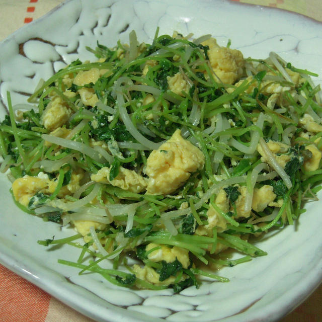 豆苗のふわっとろ玉子炒め