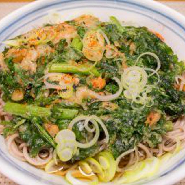 春菊と桜エビの揚げ焼き蕎麦