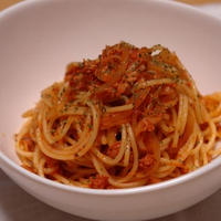 簡単ひとりランチにも☆ツナのヒリヒリトマトパスタ