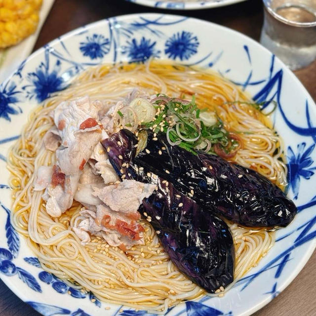 ごちそうめん、完成しました♡ つるっと止まらない♪梅豚肉と揚げ茄子の夏映えそうめんレシピ！
