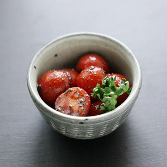 ミニトマトのごま和え