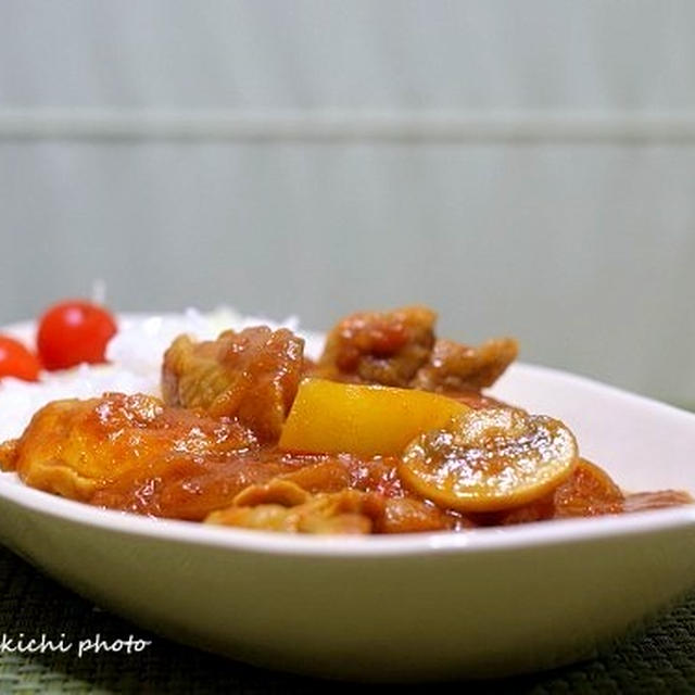 トマト缶で作る「スパイシーなトマトカレー」＆するめいかと青梗菜のトロ～り炒め＆コールドストーン