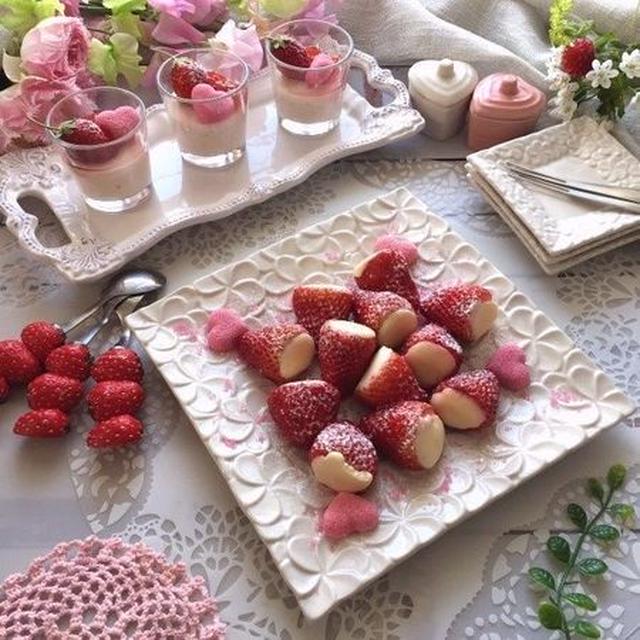 いちごとホワイトチョコヨーグルトムース　素敵アイディアです♪