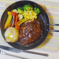 デミグラスハンバーグと彩り野菜のグリル by KOICHIさん