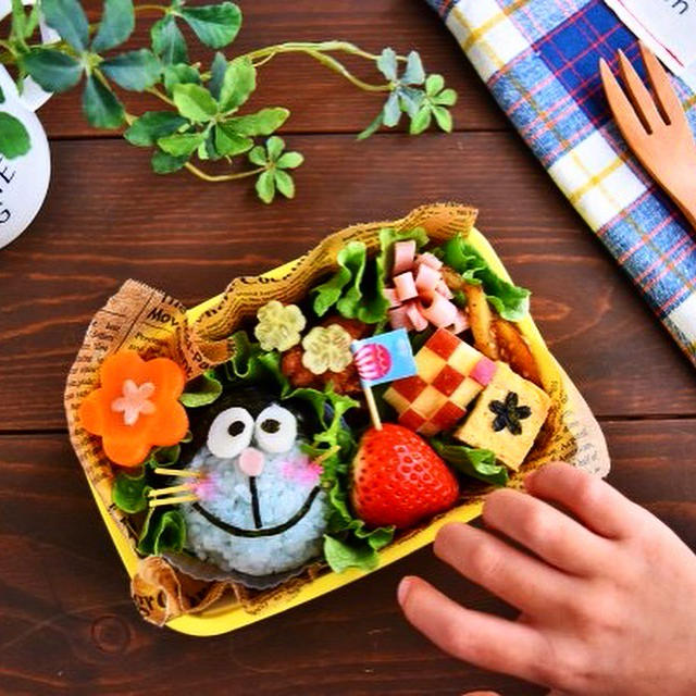 ドラえもんのキャラ弁とお弁当いろいろ