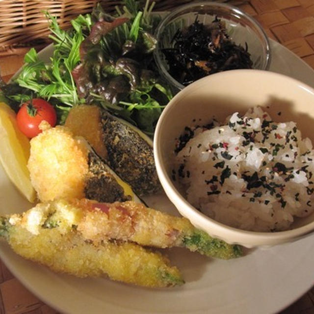 夕食ワンプレ♪海苔巻きはんぺんフライ&生ハム巻きアスパラフライ