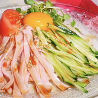 これ一本で本格中華に！『麻辣醤deピリ辛冷やし中華風うどん』の作り方