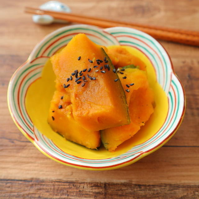 【簡単】調味料１つ！レンジで作るかぼちゃの煮物