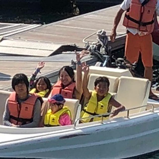 沖縄家族旅行20　モーターボート