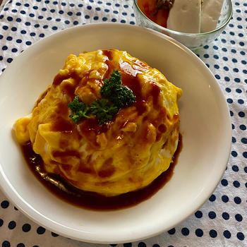 オムライス、スパニッシュオムレツサンド
