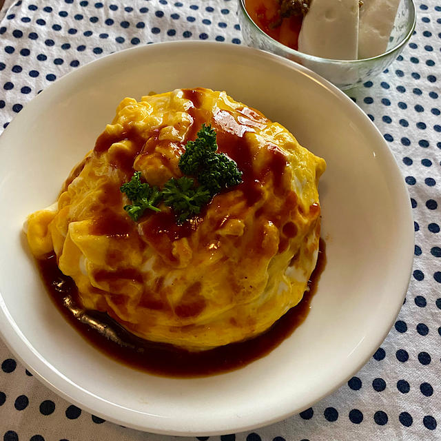 オムライス、スパニッシュオムレツサンド