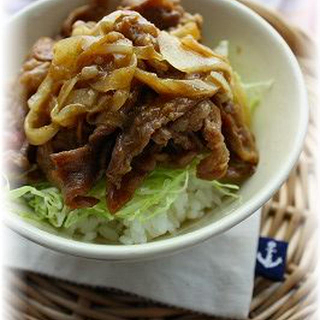 ソース味の生姜焼き丼。