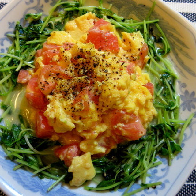 材料は卵とトマトと生クリーム☆トマトと卵の中華オムレツ♪