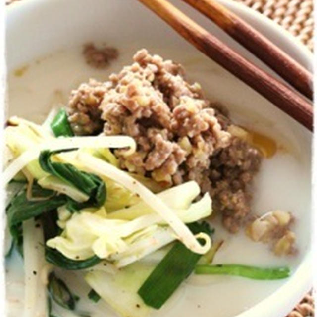 キャベツたっぷり肉味噌豆乳うどん