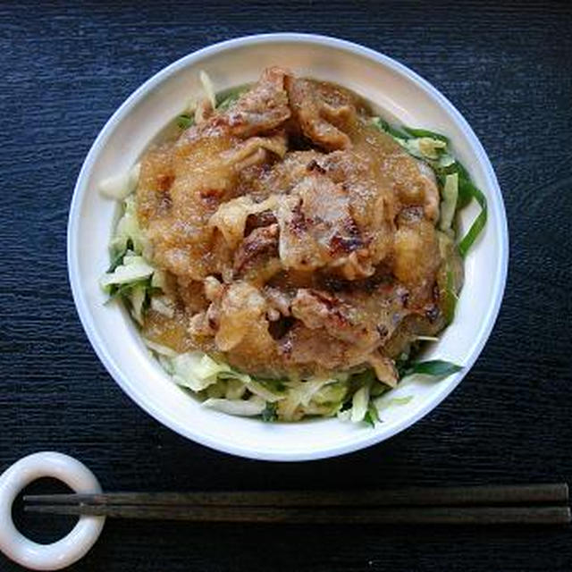 おろし餡で豚コマ丼