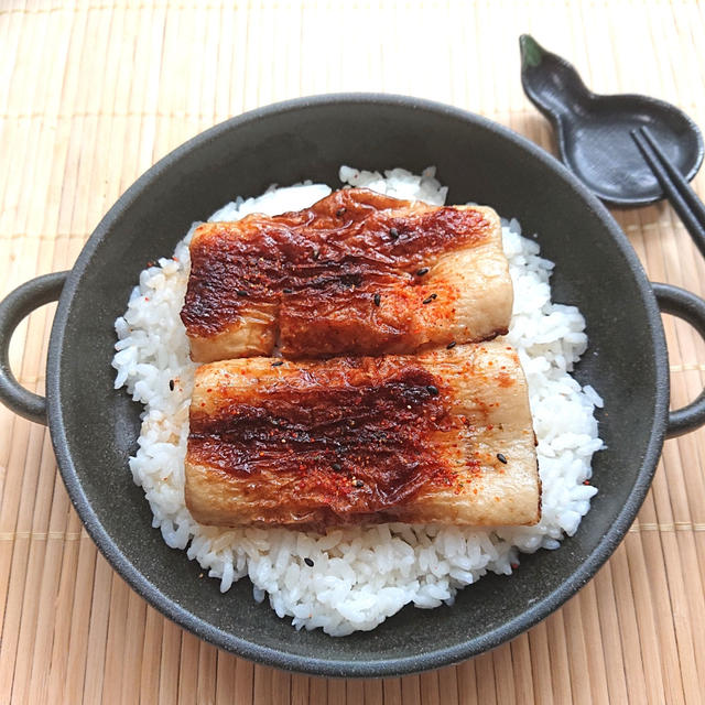 肉より美味しいかも？貧乏人の味方ちくわの蒲焼き丼